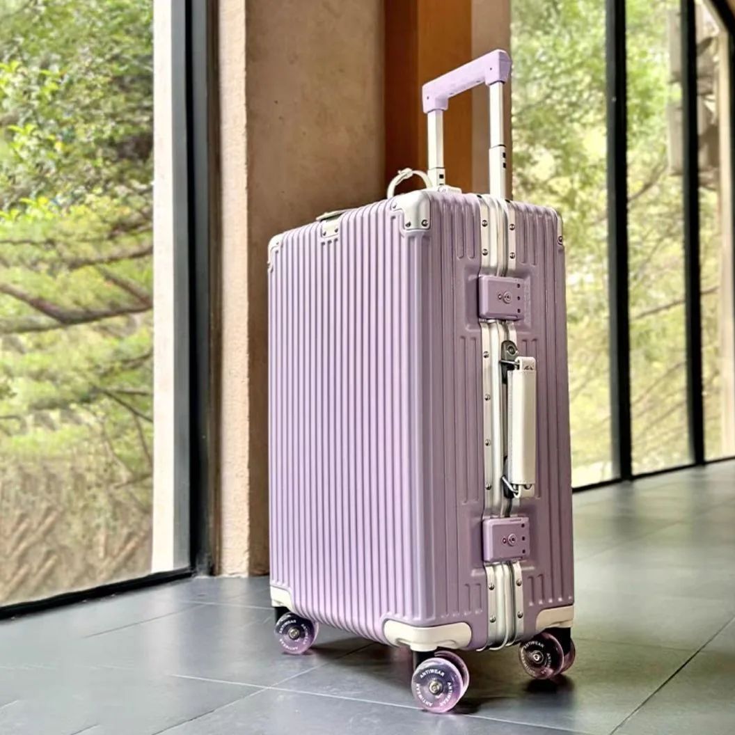 Valigia con telaio in allumini - Aluminum Frame Carry On Luggage recensione e prezzo